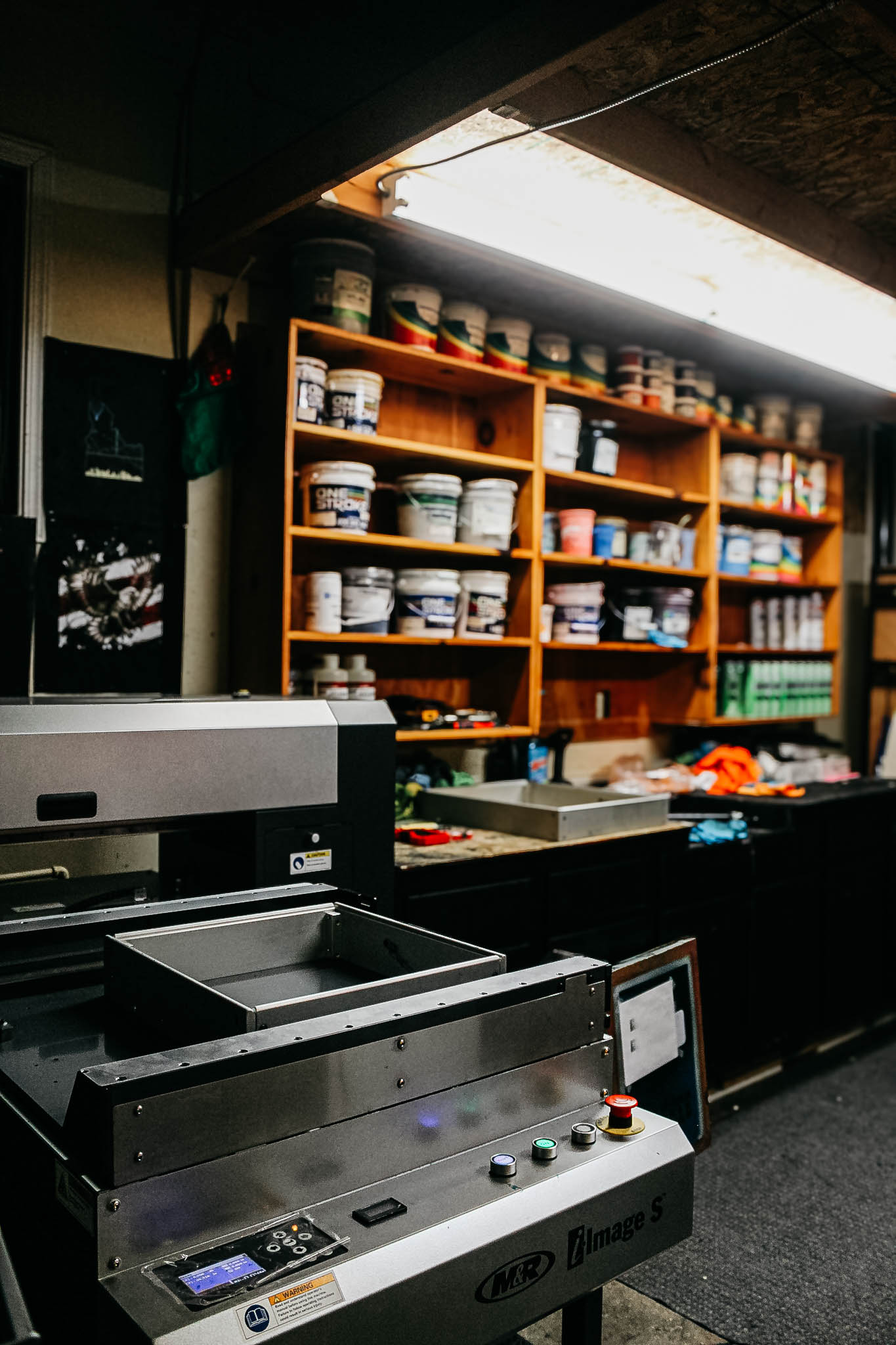 Shelves of ink for screen printing